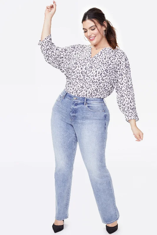 Marilyn Straight Jeans In Plus Size - Biscayne