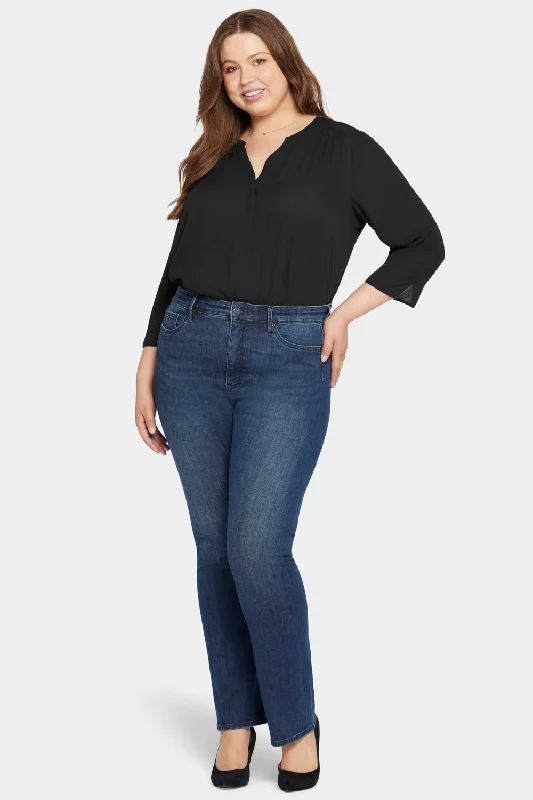 Le Silhouette Slim Bootcut Jeans In Plus Size - Precious